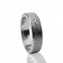 Ring in zilver in 4 breedte-maten + vingerafdruk en zirkonia