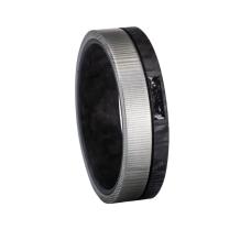Ring in titanium en Carbon met open askamer